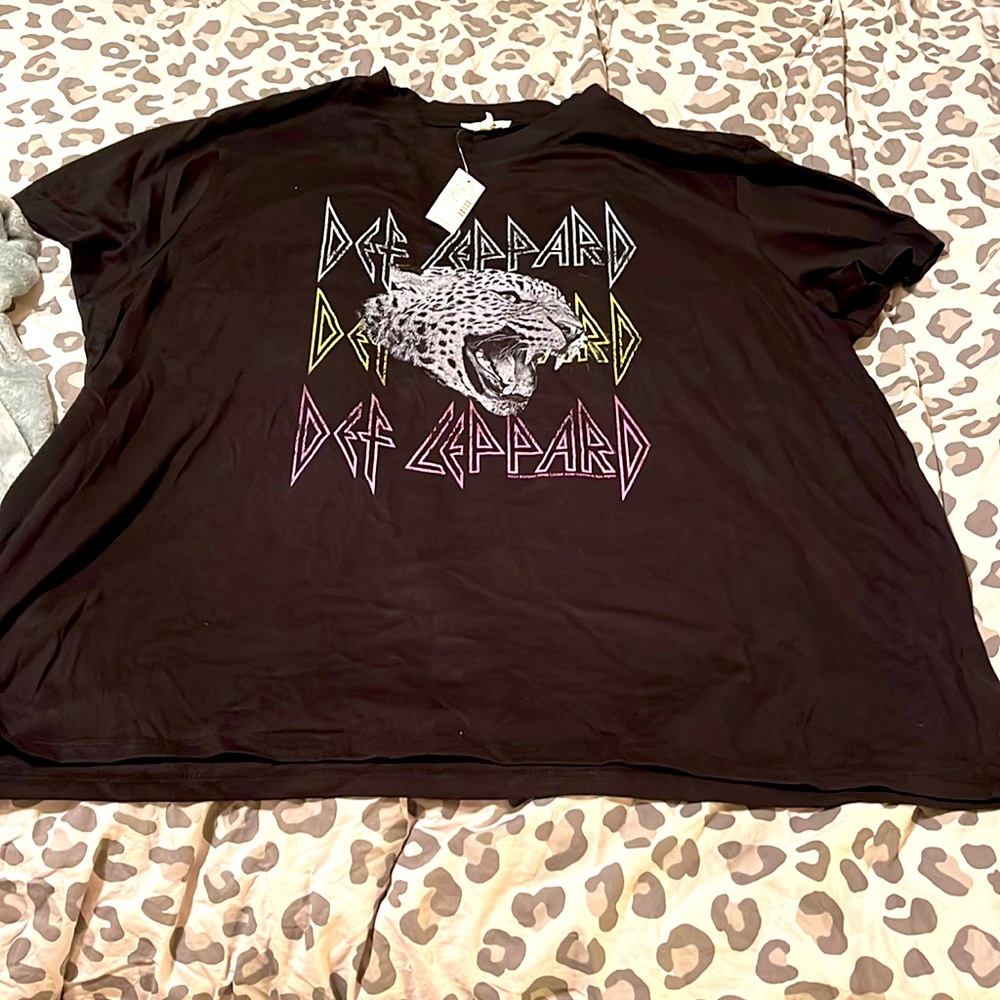 Def Leppard black Maurices Tee